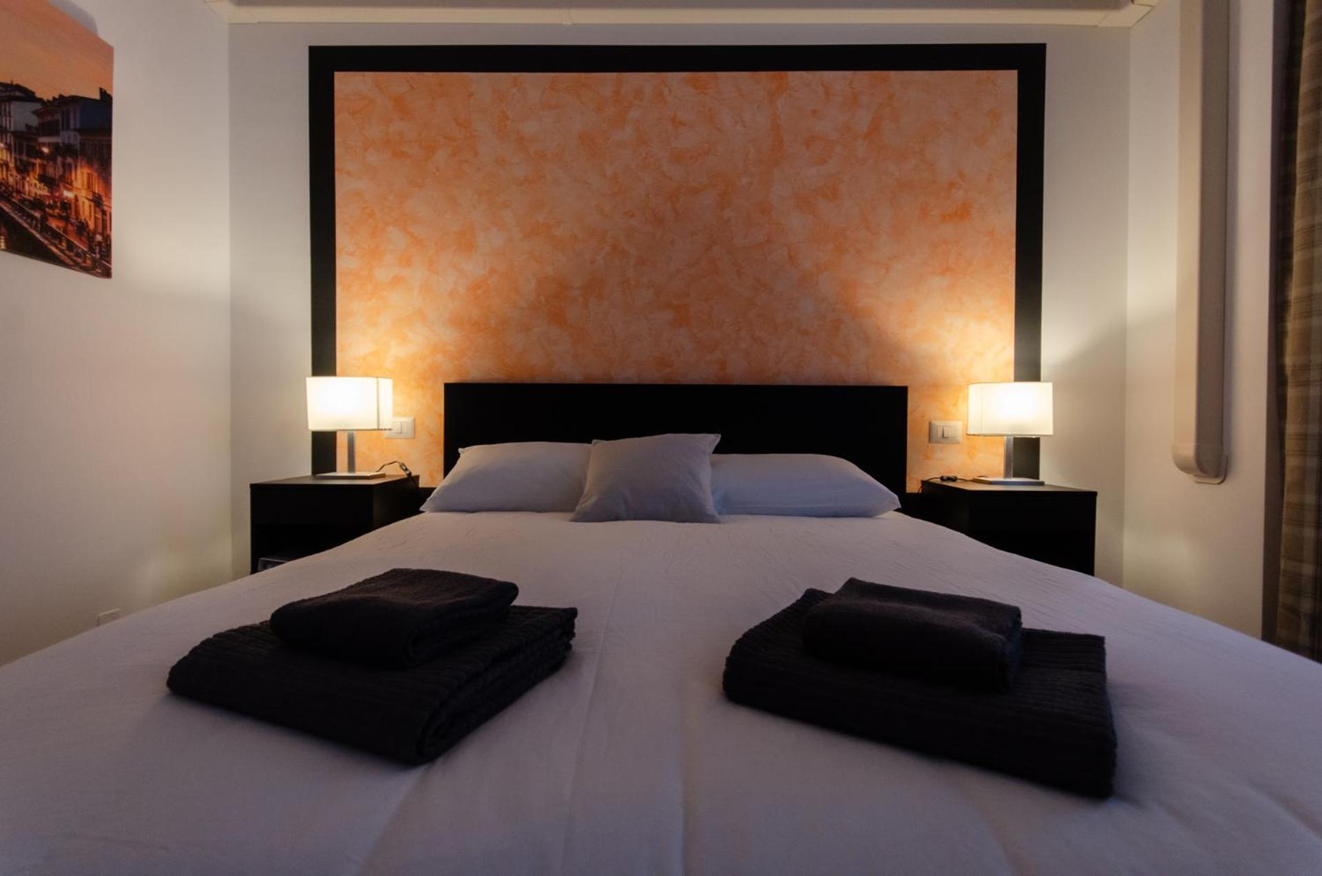 Orange Room Milano Esterno foto